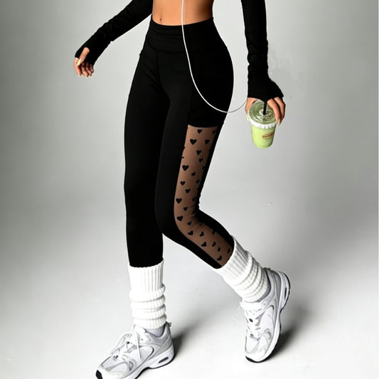 Sportliche Outdoor-Leggings mit Po-formendem Mesh-Einsatz, Taschen und Einsätzen